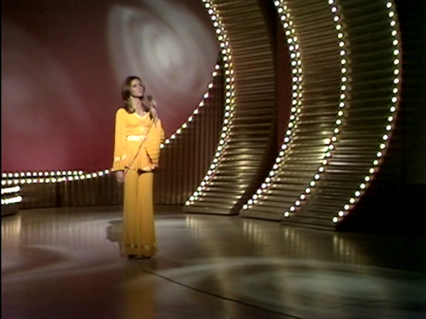 Olivia Newton-John on Harry Secombe TV show November 1972