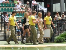 Olivia Newton-John Steve Irwin Day 2007, click to enlarge