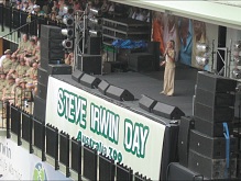 Olivia Newton-John Steve Irwin Day 2007, click to enlarge